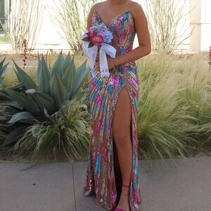 Elegant Sequin Prom Dress with Slit